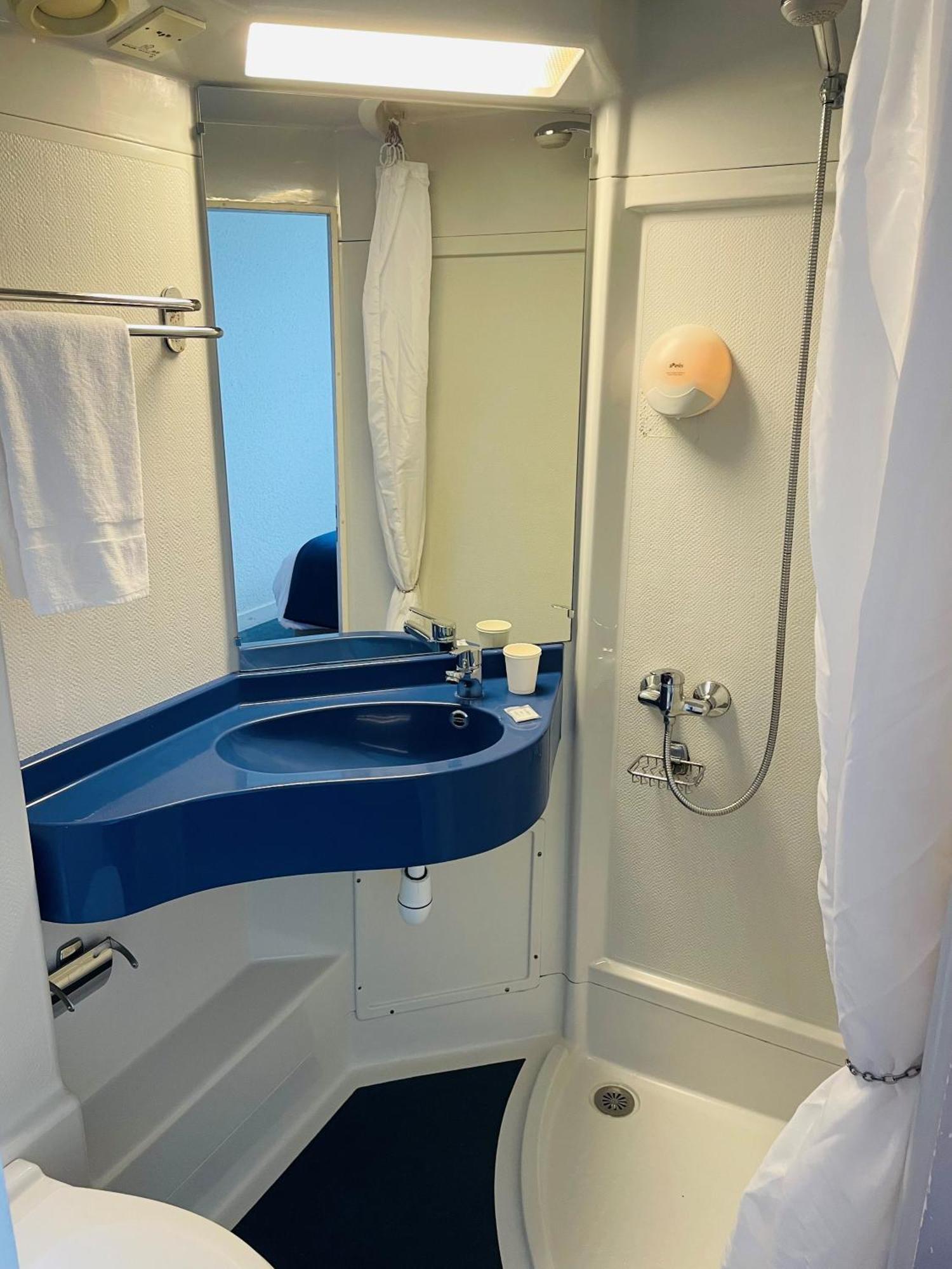 La Petite Hotel Chambretaud